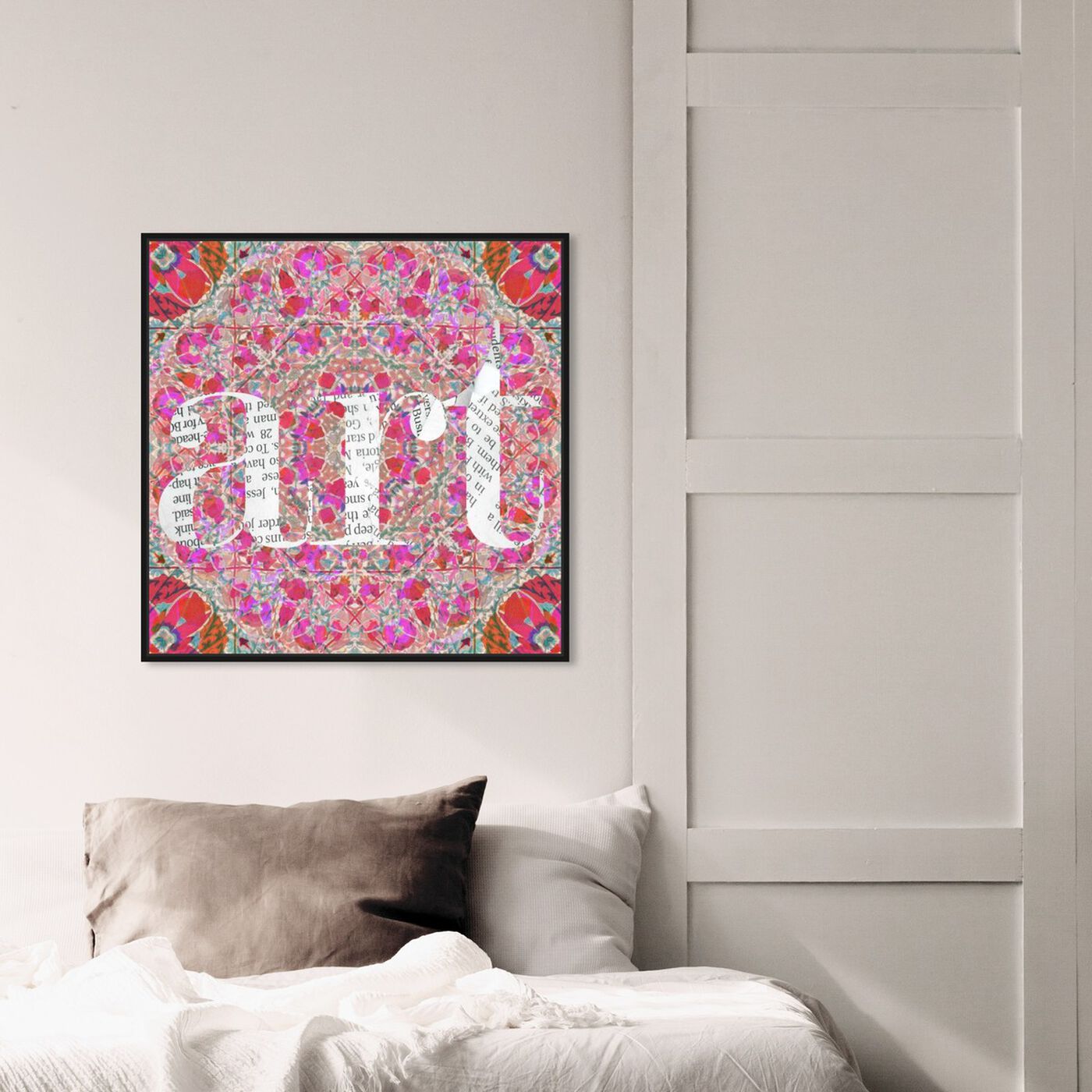 Hanging view of Suzart featuring abstract and patterns art.